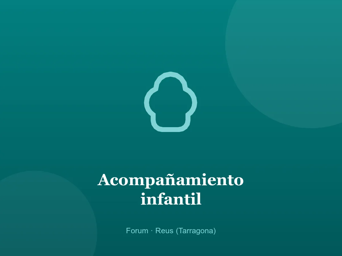 Niña jugando durante una sesión de terapia infantil en el centro Forum de Reus